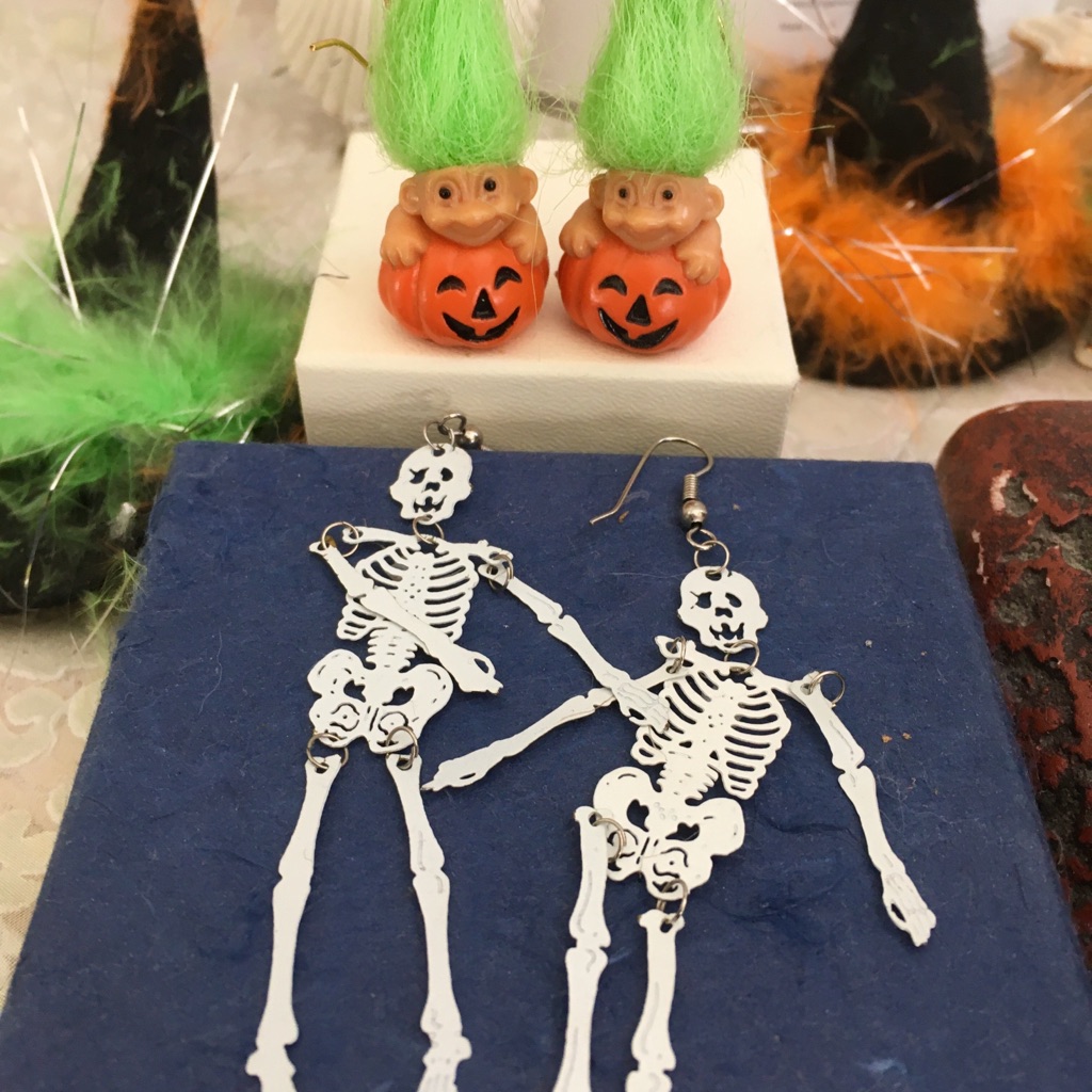 2pr Happy Halloween Earrings: Pumpkins By Russ+